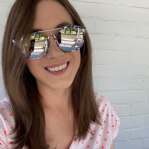 "Hadley" Sunglasses || Silver Mirror Speckled - Picture 5 of 8